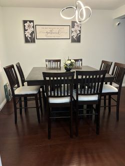 Dining Table 8 Chairs With Storage 54x54 Good CondiciĂłn