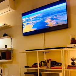 Vizio 50 Inch Smart TV. Wall Mount, Include Soundbar/subwoofer