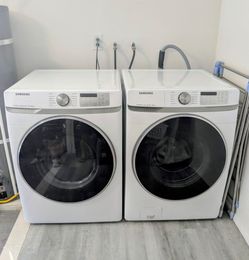 Samsung Washer Dryer Works Great! Excellent condition