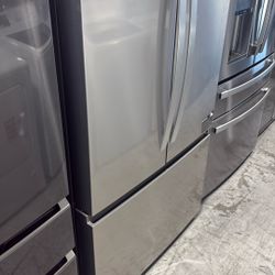 Whirlpool Refrigerator 