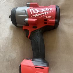 Milwaukee M18 Fuel Brushless 1/2 High Torque Impact Wrench