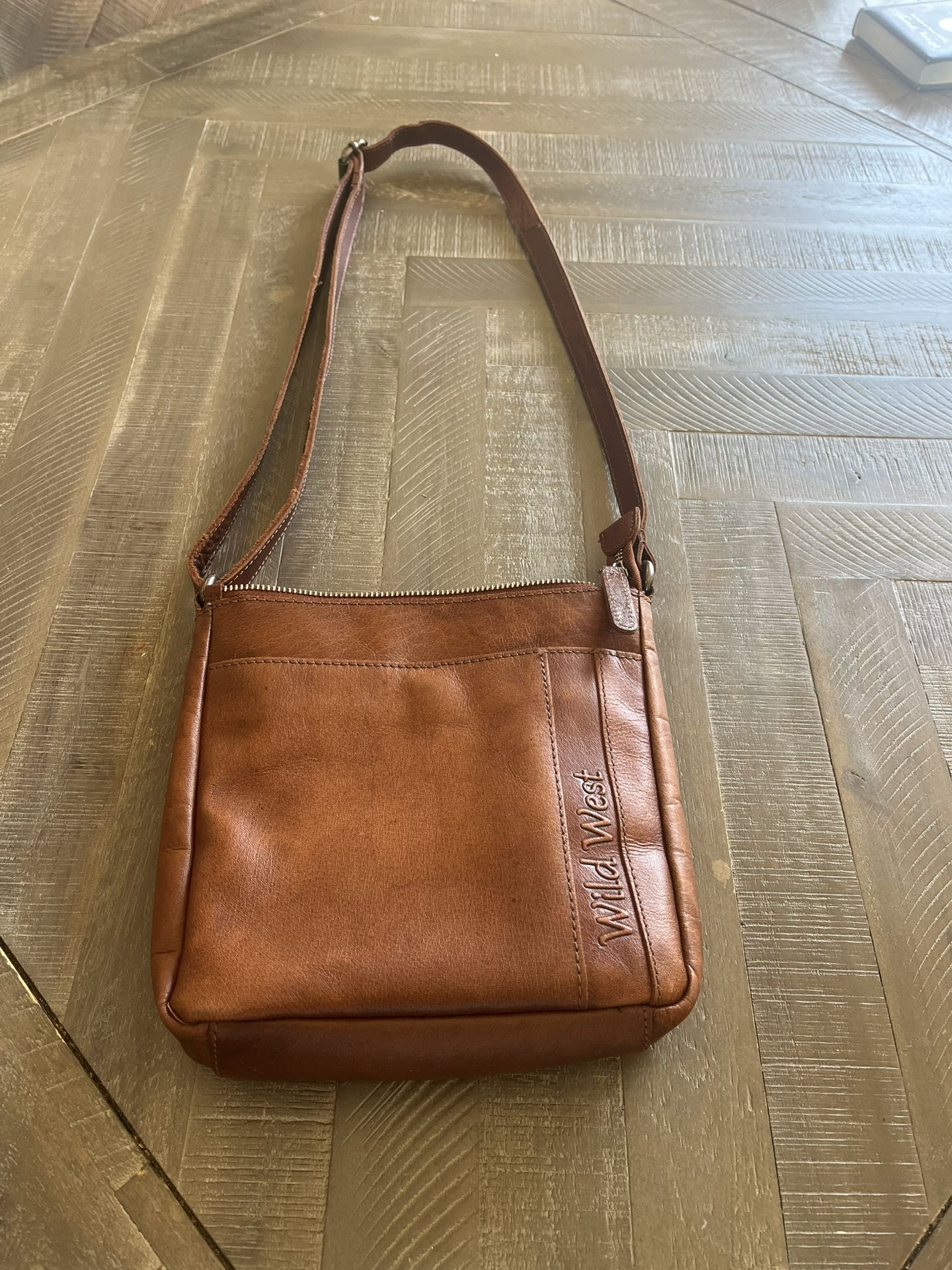 Women’s Wild West Leather Crossbody Bag