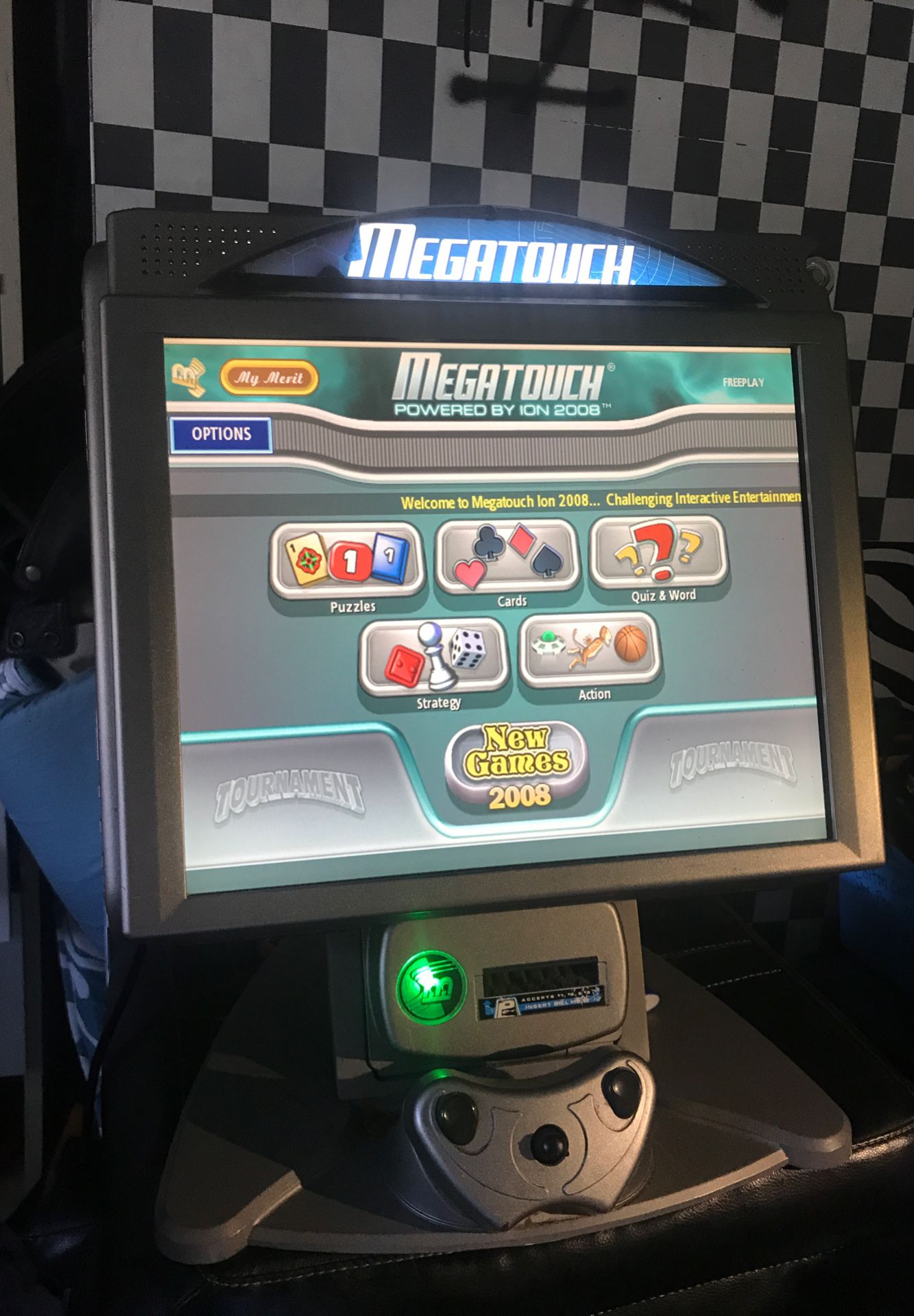 MegaTouch ION 2008 TableTop Arcade Game
