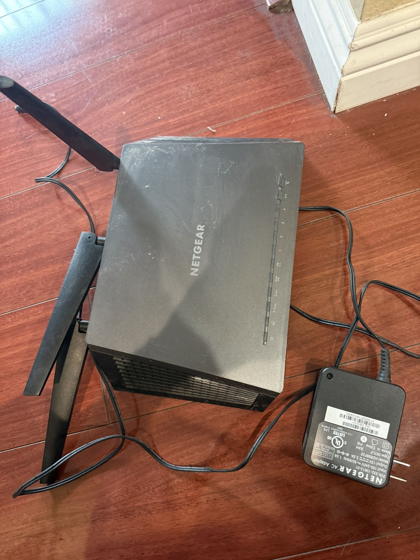 Netgear AC1750 WiFi Router