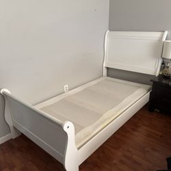 Twin Sleigh Bed