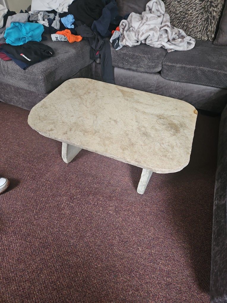 Quartzidic Sandstone Table 25×36 17inches Tall.