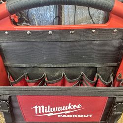 Milwaukee 20” Packout Tool Tote