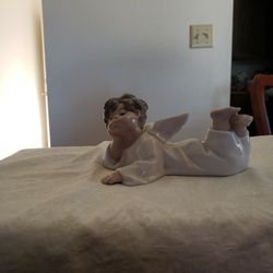Lladro Angel Laying On Stomach