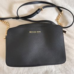 New Michael Kors Purse