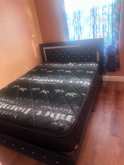 Full/queen bed