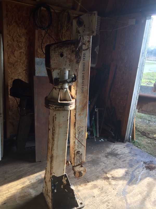 Ideal L2000 truck crane