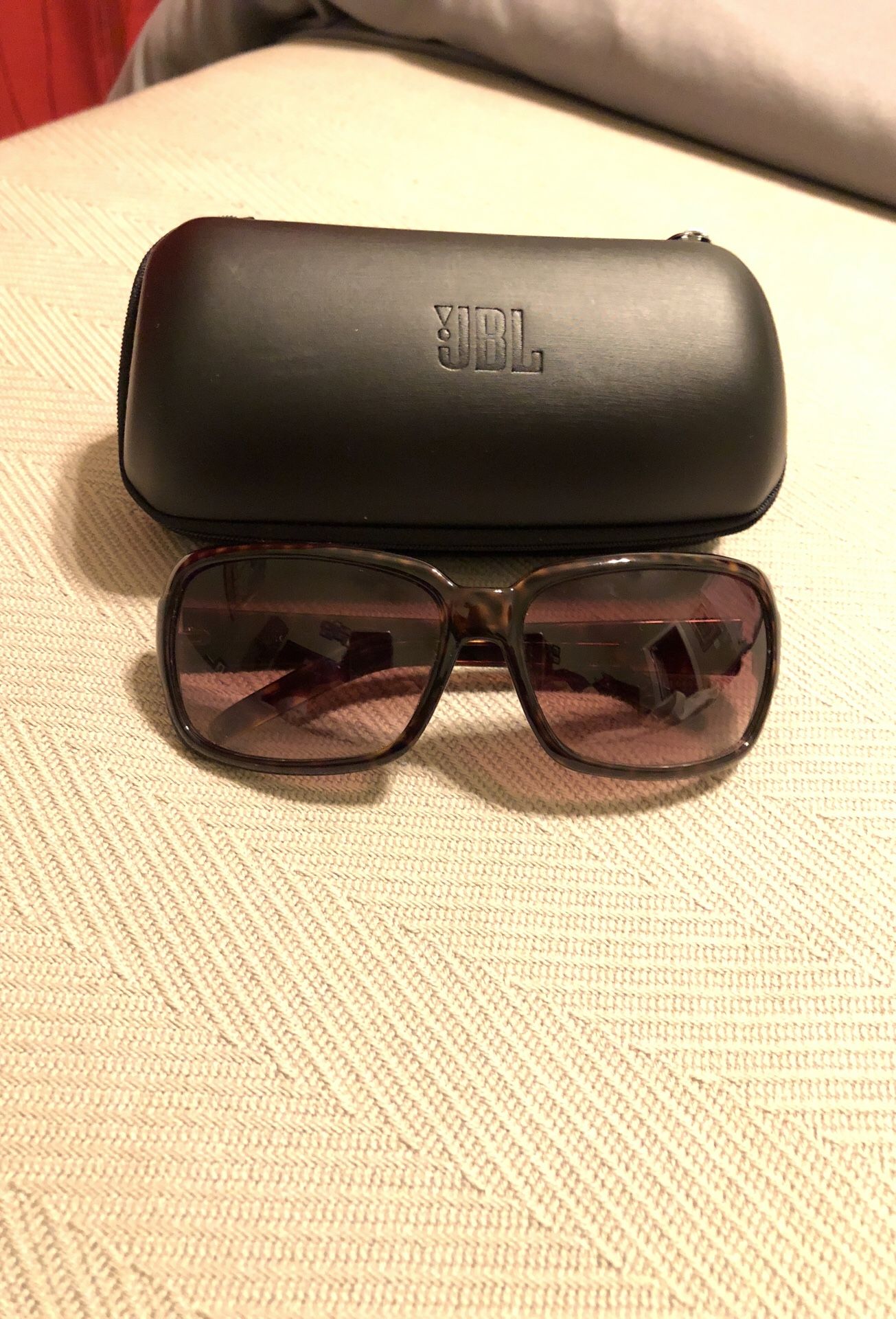 Women’s Guess Sunglasses