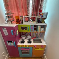 Play Kitchen 