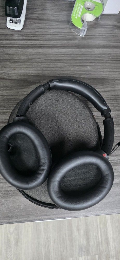 Sony WH-1000XM4 Bluetooth Headphones