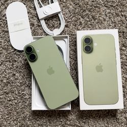 Apple iPhone 17 (256GB, Sage Green, 6.3-inch) Factory Unlocked (Like New)