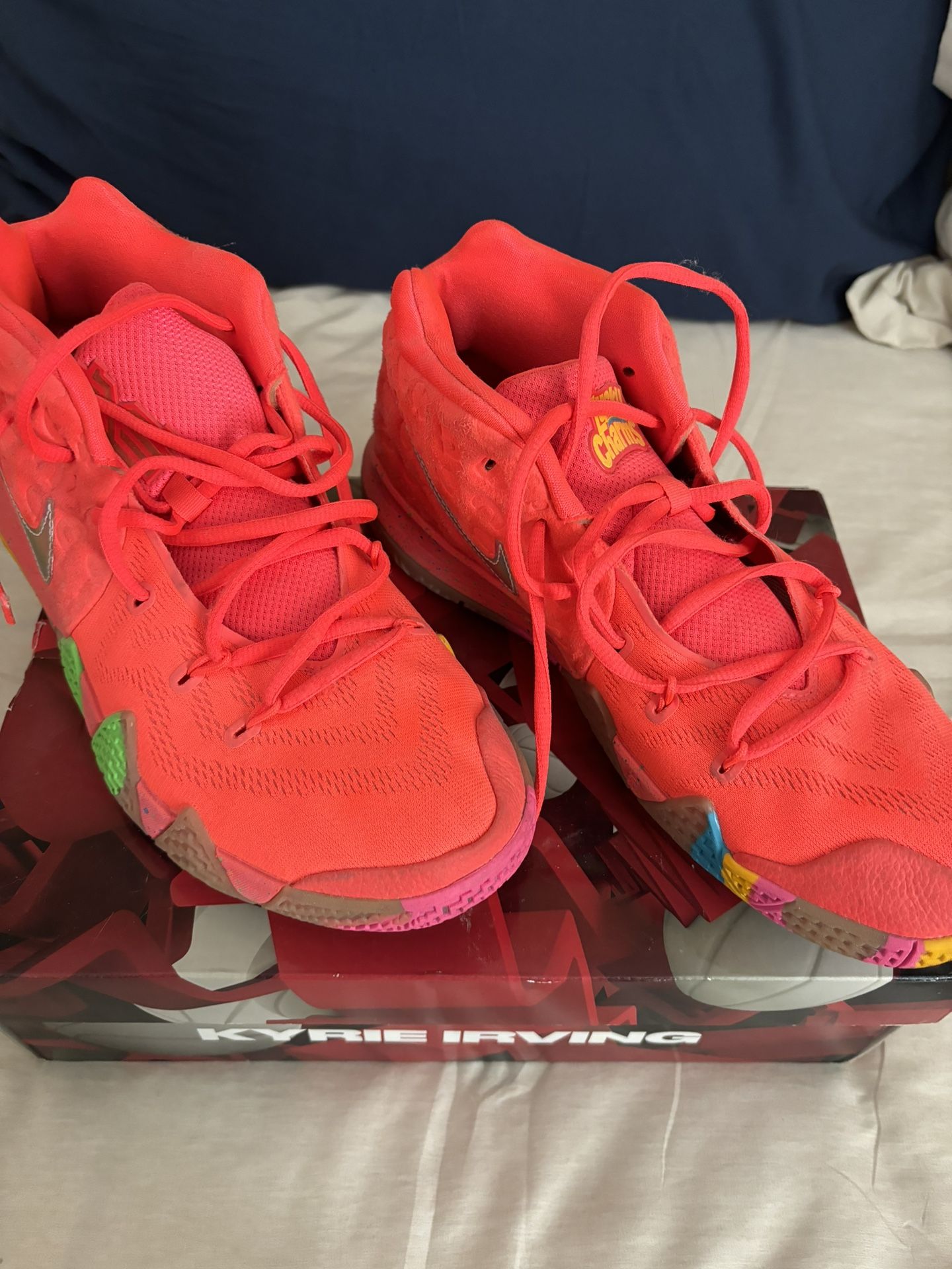Mens 10.5 Kyrie 4 " Lucky Charms"