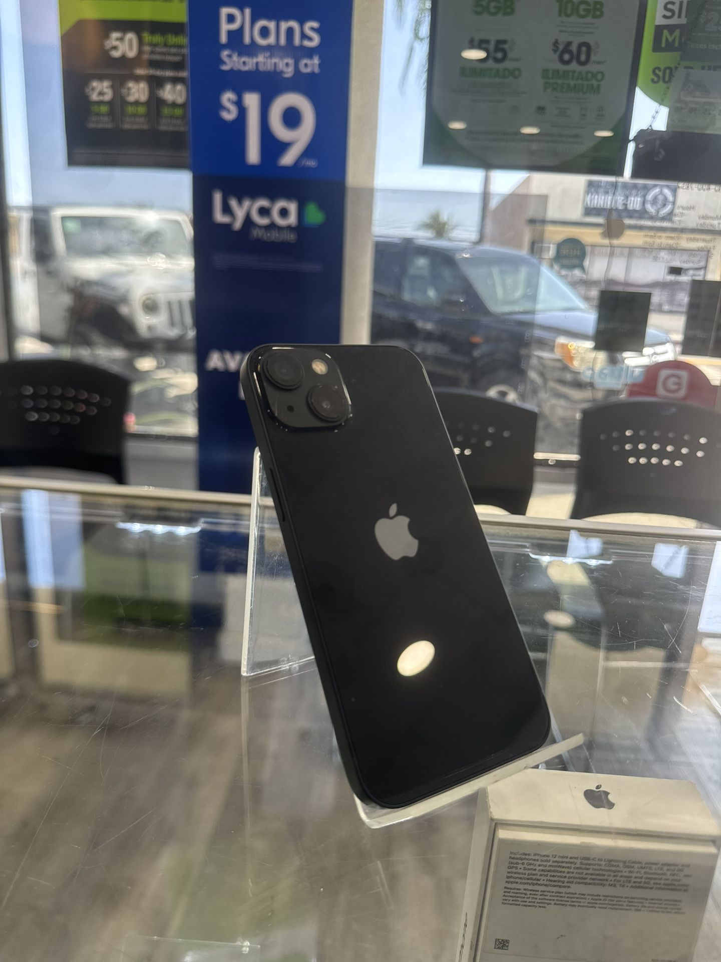 iPhone 13 