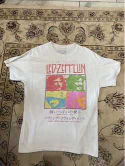 Vintage Y2K, Led Zeppelin band T-shirt, large white whole Lotta love tea Vintage Y2K, Led Zeppelin Band T-shirt, Large white “Whole Lotta Love” TShirt
