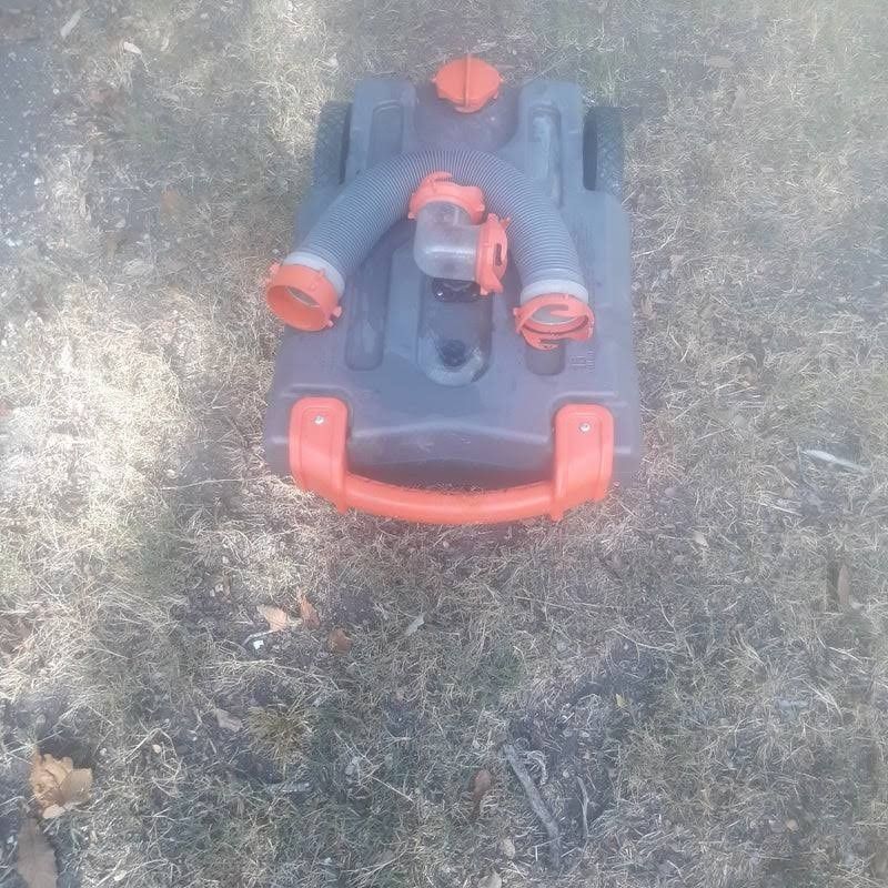 Camco Rhino 21 Gallon Portable Rv Waste Tank for Sale in Fairview, OR