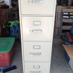 4 Drawer File Cabinet 