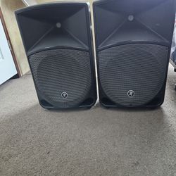 Thump Speakers And Mackie 12 Channel Mixer