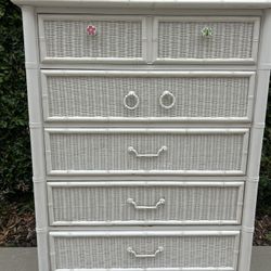 Vintage Dixie Faux Bamboo/Wicker 6 Drawer Dresser/Chest of Drawers/Tallboy