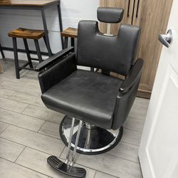 Salon Chair With Headrest