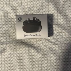 Beats Solo Buds