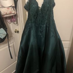 Emerald green prom dress