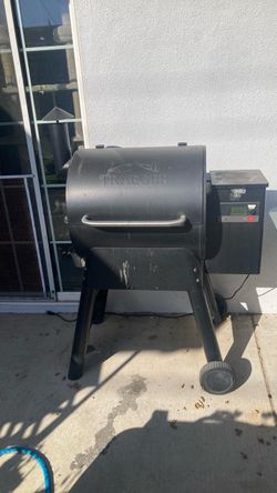 Traeger Pellet Grill Smoker