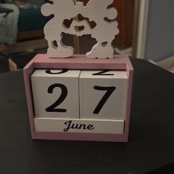 Mickey and Minnie wooden calendar