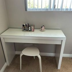 Desk Wt Stool 