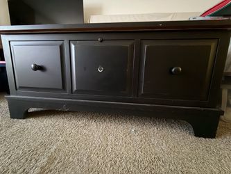 Lane cedar chest