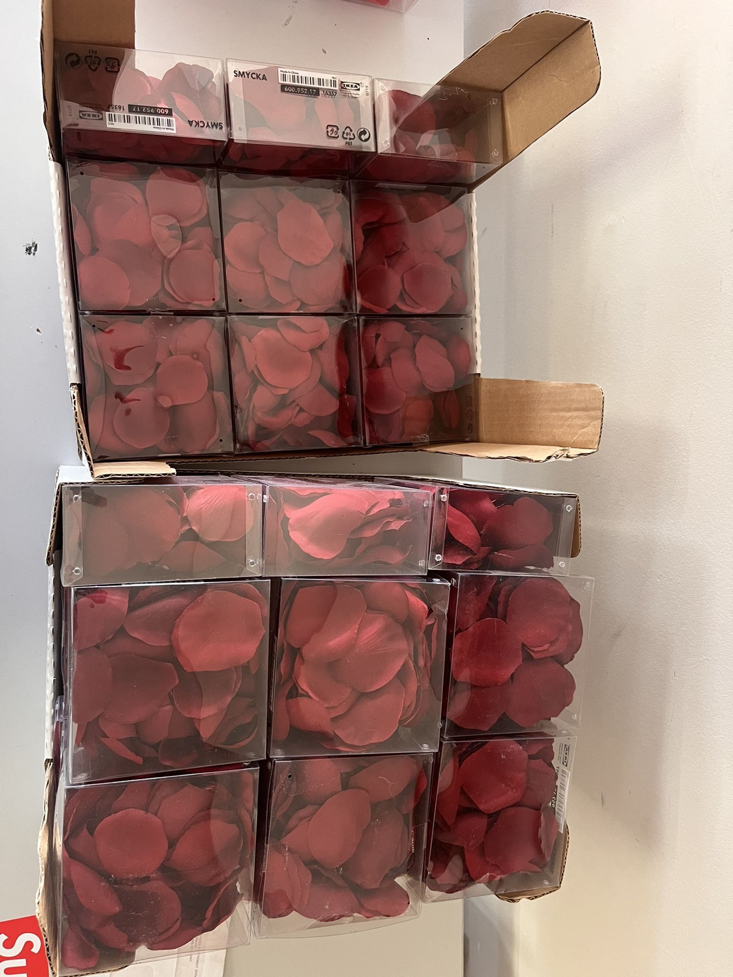 33 Boxes of dark red rose petal