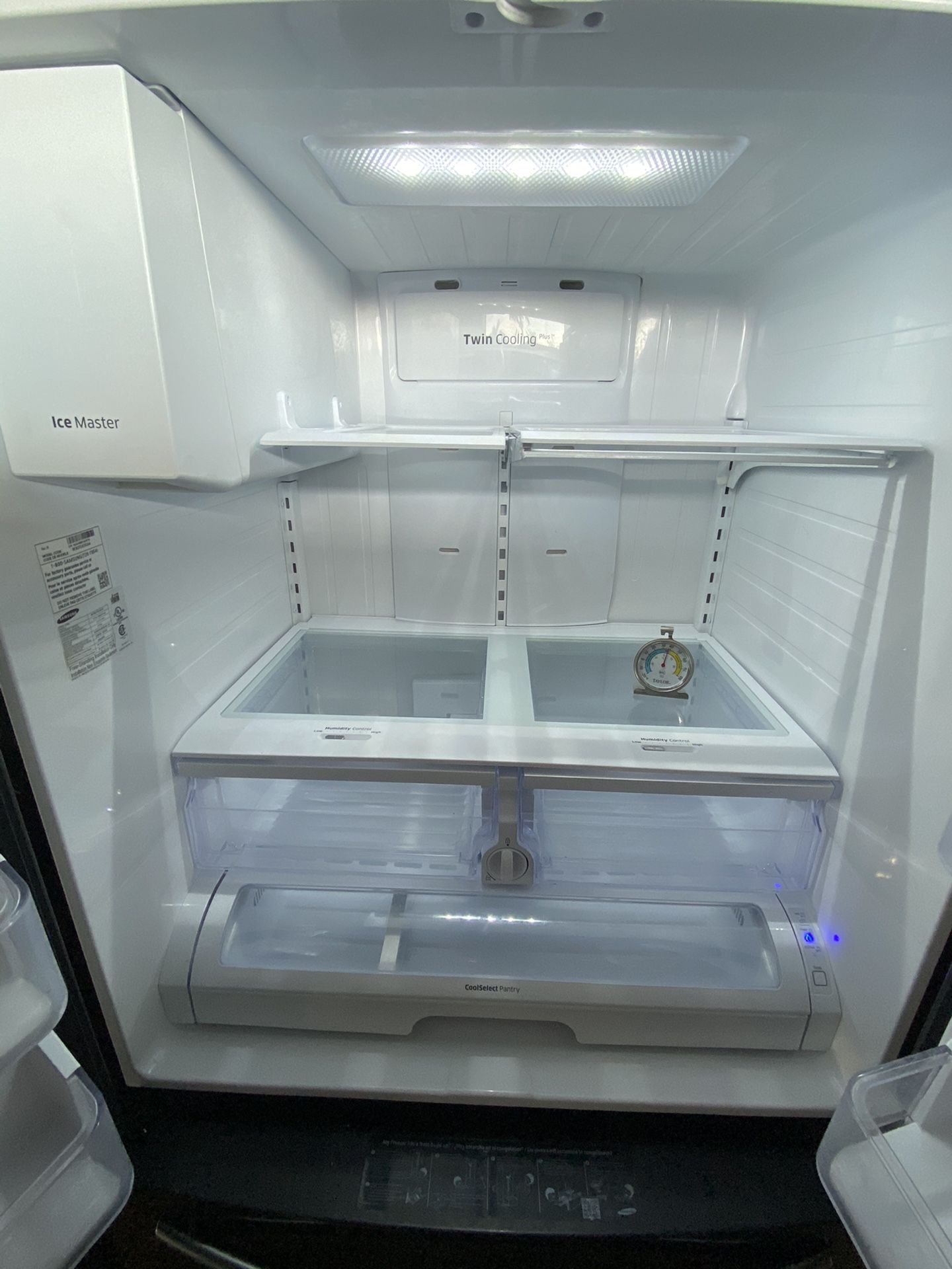 Samsung stainless steel refrigerator 36” wide working perfect and 45 days warranty. Delivery service available