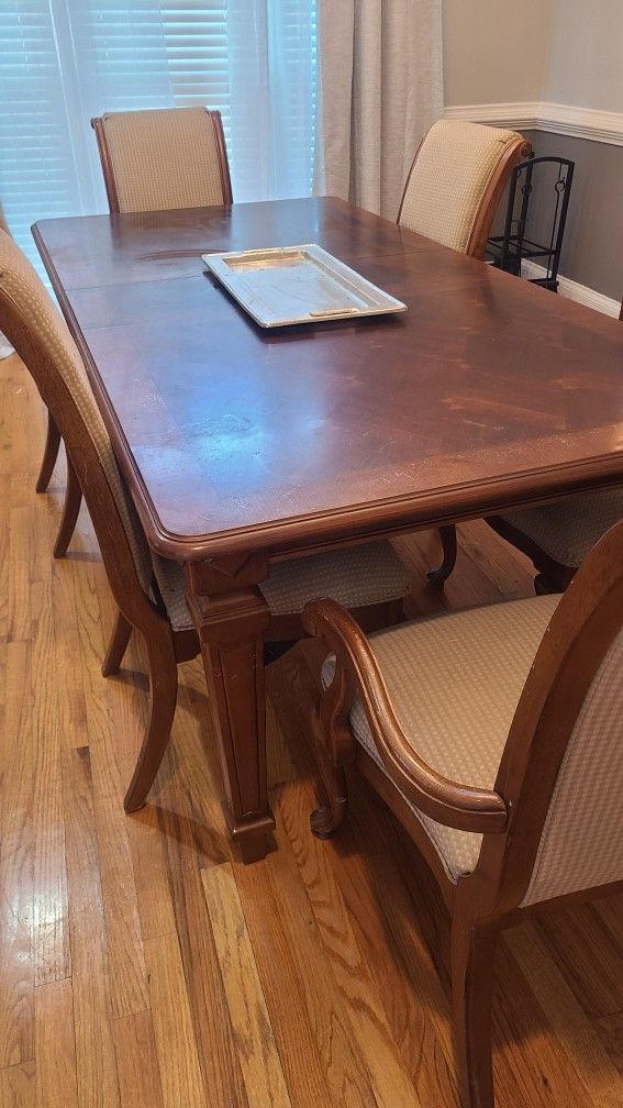 Beautiful Wood Dining Set, Table, 6 Chairs And China Cabinet.  A Steal At $600 For The Entire Set