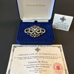 New JBK Jacqueline Kennedy Camrose & Kross Silver Rhinestone Scroll Brooch Box COA