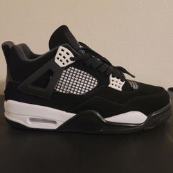 Jordan 4s White Thunder Size 9.5