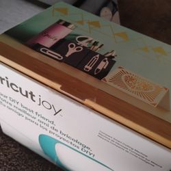 Cricut Joy Cutting Machine 