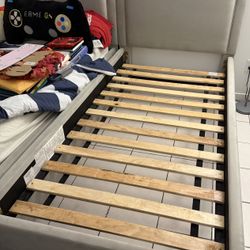 Kids Twin Size Bed! Good Conditions 