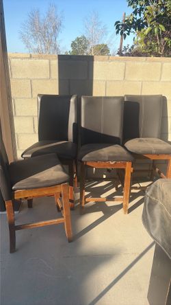 Set of 4 Chairs