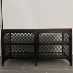 Media Console 