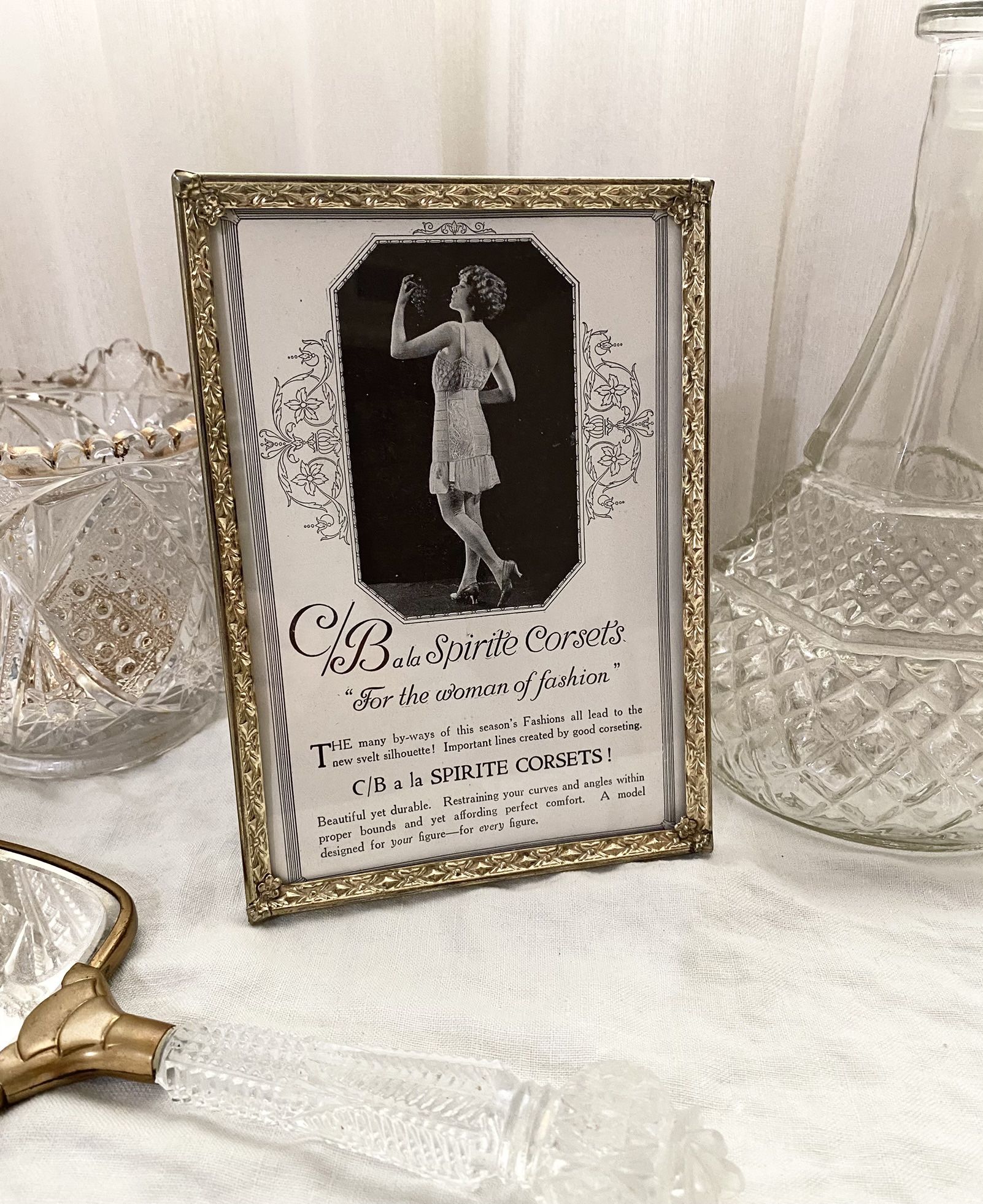 🌿 Gorgeous antique corset ad framed