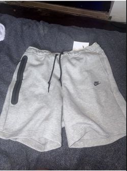 Nike Men's Sportswear NSW Tech Fleece Shorts Grey FB8171-063 MSRP $90 XL