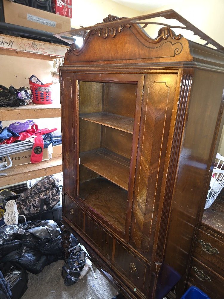 China Cabinet (Broken Glass)