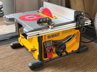 DeWalt Compact Jobsite Table Saw - DWE7485