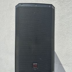 EX ZLX Powered Speakers