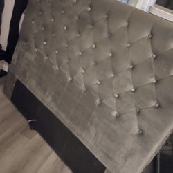 Queen Bed 