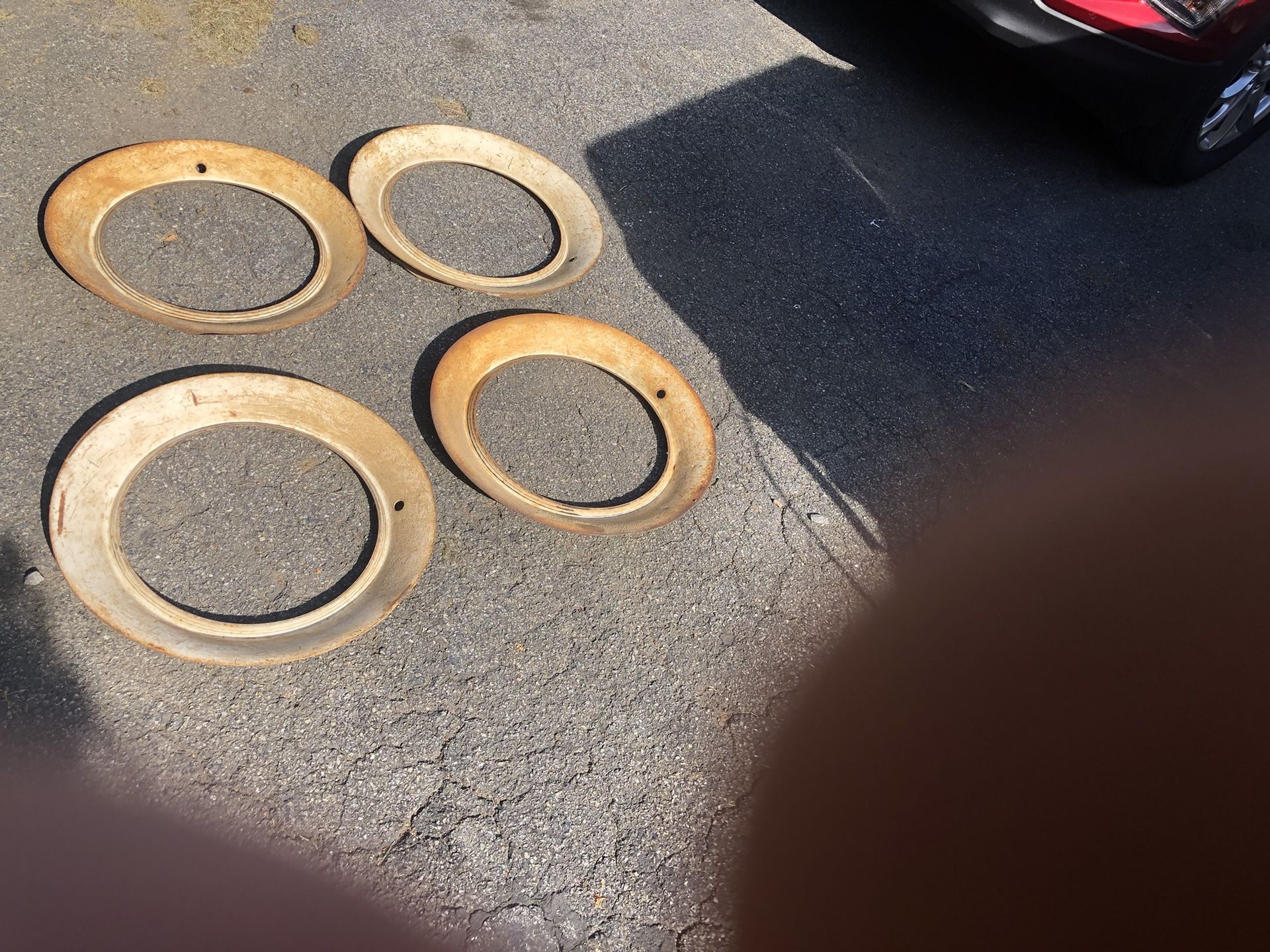 16” chevy dust covers