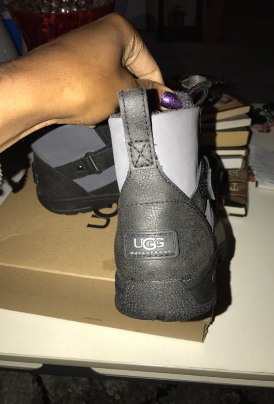 Brand New Boys Ugg Boots Size 3